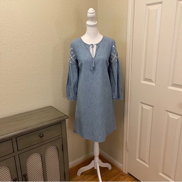 Old Navy Dresses & Skirts - Old Navy Embroidered Long Sleeve Boho Blue Denim A-Line Split Neck Shift Dress S